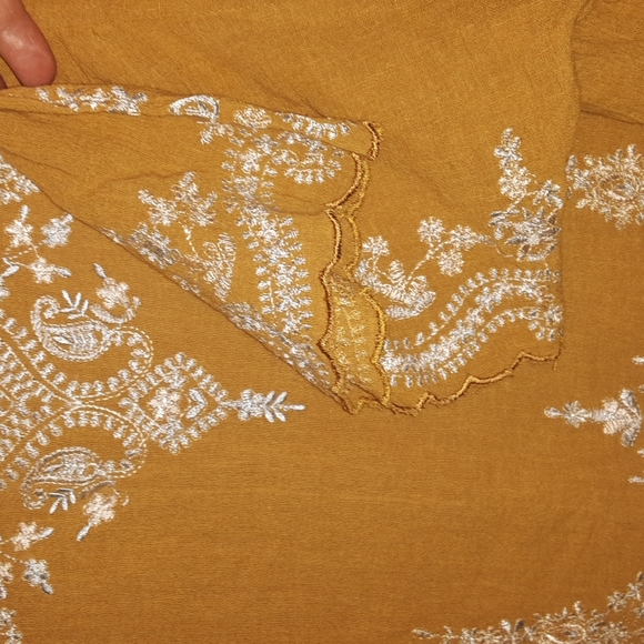 FREE PEOPLE Bohemian embroidered womens crop top 🌼😊🍂 - Picture 10 of 11